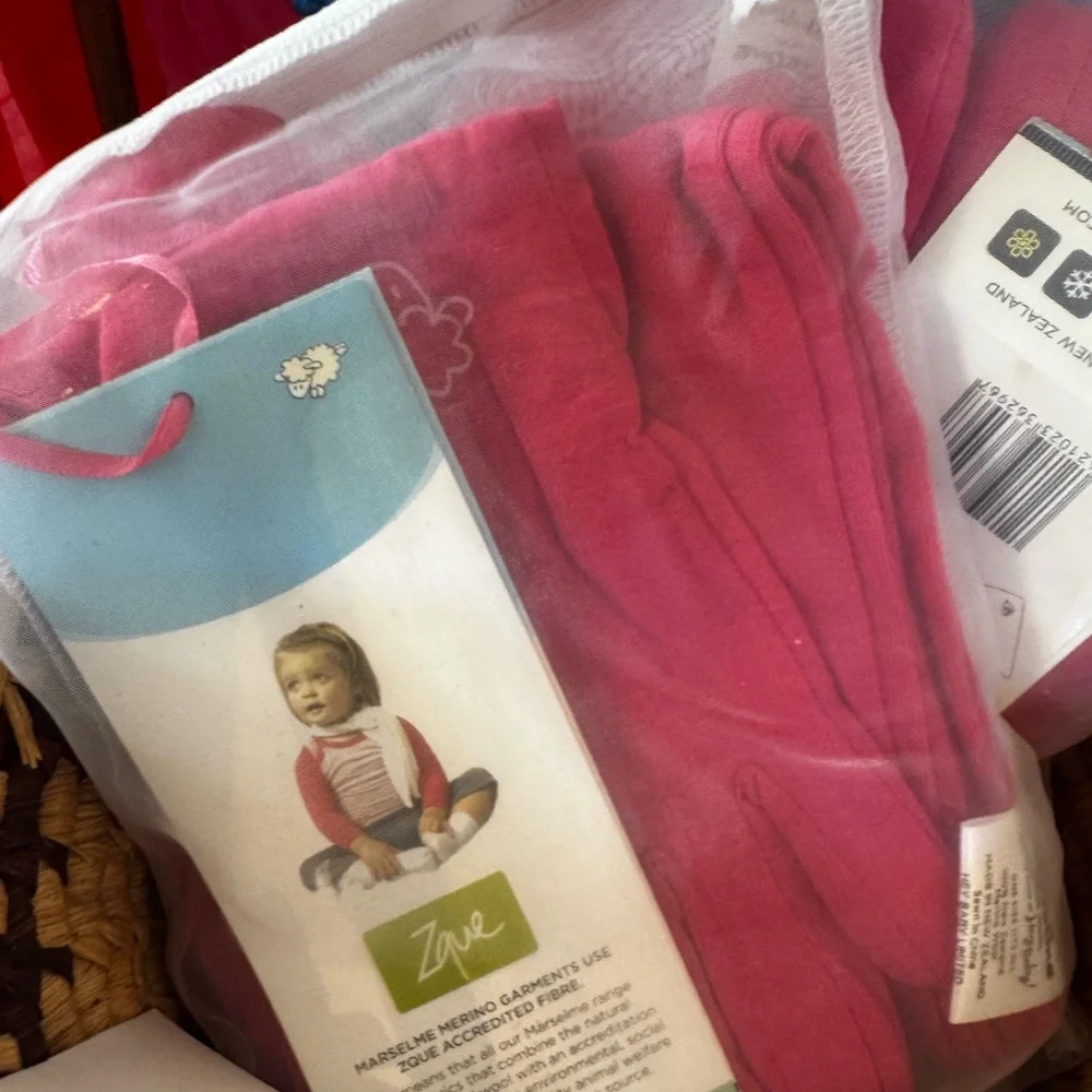 100% Merino Wool Kids Pink Gloves and Scarf Set - Super Soft! NWT